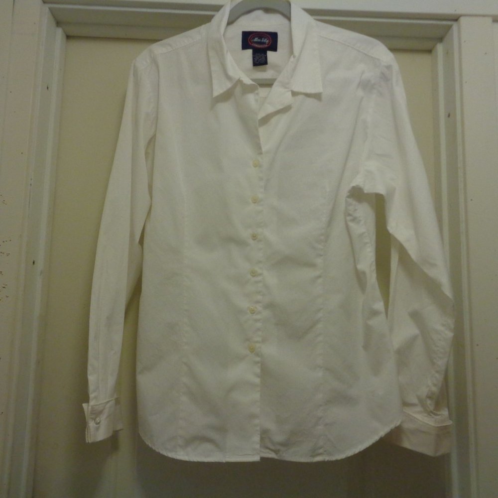 ELECTIC GRANDPA CLEAN GIRL  CRISP WHITE LADIES SHIRT BY ALLEN SOLLY W CUFFS 16